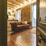 Apartment Bravissimo Mercaders 3, Old Town Oasis