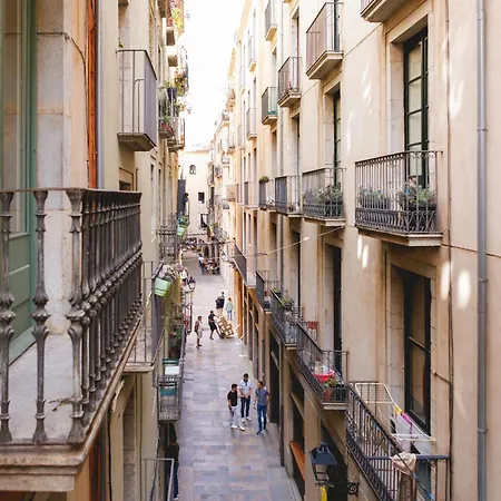 Bravissimo Mercaders 3, Old Town Oasis Apartment *