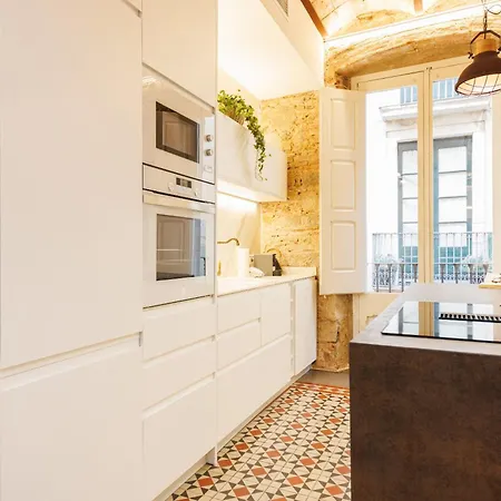 Apartment Bravissimo Mercaders 3, Old Town Oasis