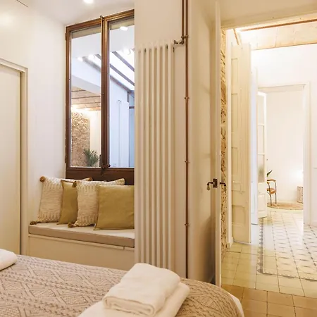 Apartment Bravissimo Mercaders 3, Old Town Oasis *